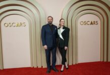 Είναι δυνατόν αυτός ο σκηνοθέτης, ο πώς τον λένε που μας μοστράρει τα Όσκαρ να ζητήσει ολόκληρη Ακρόπολη για γύρισμα; lanthimos-stone.JPG