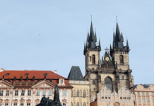 Πράγα – Η παραμυθένια πόλη που μοιάζει με ανοιχτό σκηνικό ιστορίας