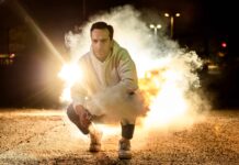 «Στρακαστρούκες» του Δημήτρη Σαμόλη σε σκηνοθεσία Μάριου Κακουλλή σε καλοκαιρινή περιοδεία